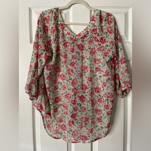 LC Lauren Conrad Sheer Floral Blouse 💕 Good used condition! - Picture 6 of 6